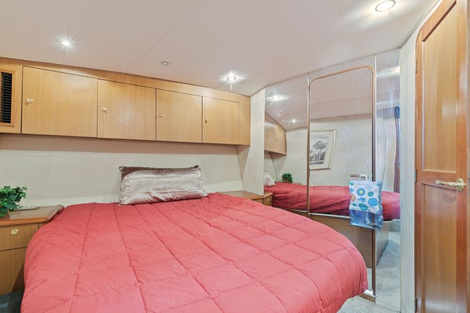 19_2001 52ft Ocean Yachts 52SS I CARTER