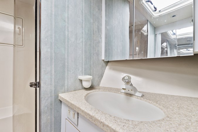 22_2001 52ft Ocean Yachts 52SS I CARTER