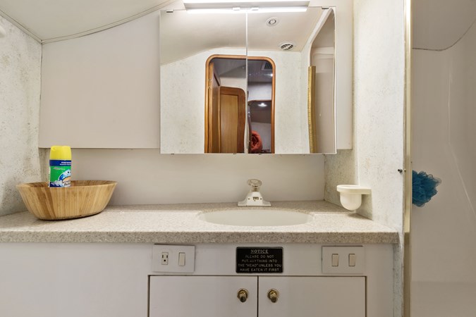 25_2001 52ft Ocean Yachts 52SS I CARTER