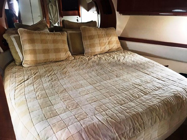 23_2001 52ft Pershing JR ENTERPRISE