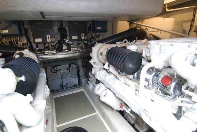 32_2001 52ft Pershing JR ENTERPRISE