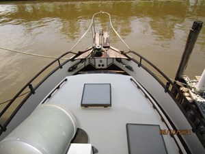 Fleur De Lis 4 3_2780261_49_grand_banks_foredeck1