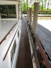 Fleur De Lis 9 8_2780261_49_grand_banks_starboard_side_deck1