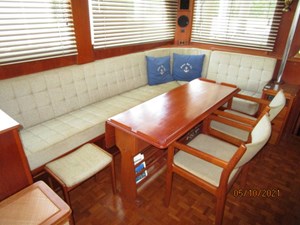 Fleur De Lis 25 24_2780261_49_grand_banks_salon_starboard_seating
