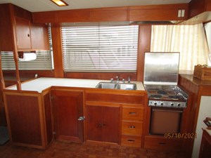 Fleur De Lis 27 26_2780261_49_grand_banks_galley2