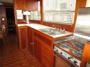 Fleur De Lis 28 27_2780261_49_grand_banks_galley3