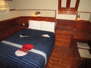 Fleur De Lis 32 31_2780261_49_grand_banks_master_stateroom