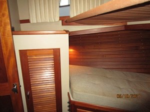Fleur De Lis 39 38_2780261_49_grand_banks_forward_guest_stateroom_port