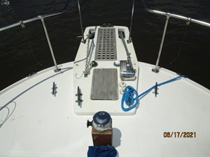 The Answer 9 8_2780447_36_kadey_krogen_anchor_windlass