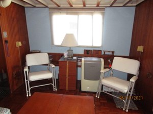 The Answer 33 32_2780447_36_kadey_krogen_salon_starboard