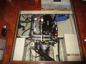 The Answer 45 44_2780447_36_kadey_krogen_engine_compartment