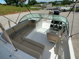 Hurricane SunDeck 187 OB 15 GOPR6163