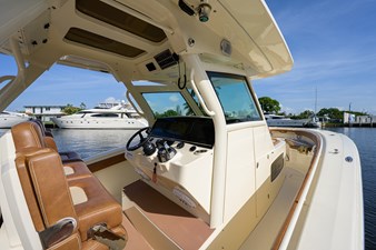 2019 Scout 355 LXF 24 