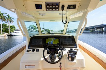 2019 Scout 355 LXF 28 