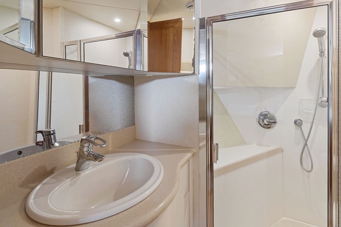 38_2000 65ft Pacific Mariner 65 ER