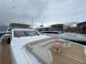 Azimut Grande 27 Metri 8 Azimut Grande 27M_Forward Area