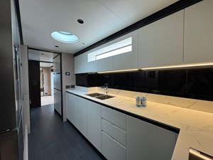 Azimut Grande 27 Metri 26 Azimut Grande 27M_Galley