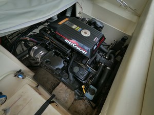 1999 Rinker 232 Captiva NLJB 29 GOPR7265