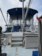 Moonglow 9 9. 43' Albin Trunk View Forward