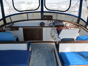 Moonglow 10 10. 43' Albin Flybridge