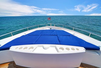 73' Sunseeker 2013 49 DLP00165