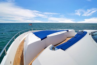 73' Sunseeker 2013 50 DLP00171