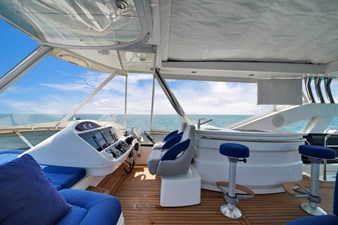 73' Sunseeker 2013 60 DLP00219