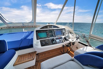 73' Sunseeker 2013 62 DLP00225