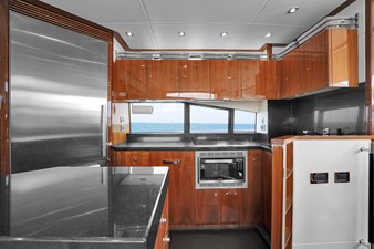 73' Sunseeker 2013 80 DLP00337