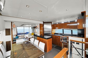 73' Sunseeker 2013 90 DLP00382