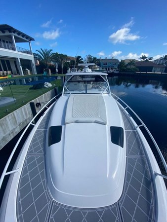18_2019 47ft Intrepid 475 Sport Yacht