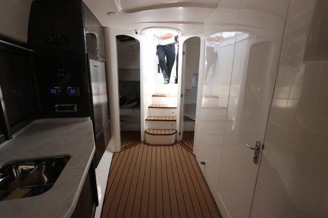 33_2019 47ft Intrepid 475 Sport Yacht