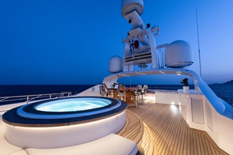 AWATEA 26 Sundeck Looking Forward 
