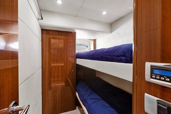 LOVE N LIFE 27 CREW CABIN