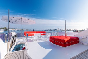 LOVE N LIFE 41 BOAT DECK