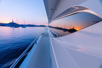 LOVE N LIFE 46 SIDE DECK