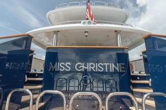 MISS CHRISTINE 53 Stern