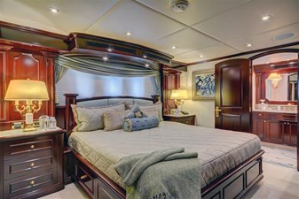 MISS CHRISTINE 41 King Guest Stateroom