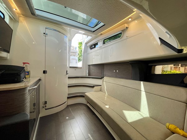 14_2016 42ft Boston Whaler 420