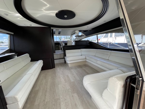 11_2001 68ft Ferretti 680