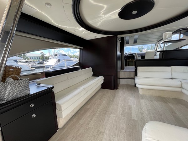 12_2001 68ft Ferretti 680