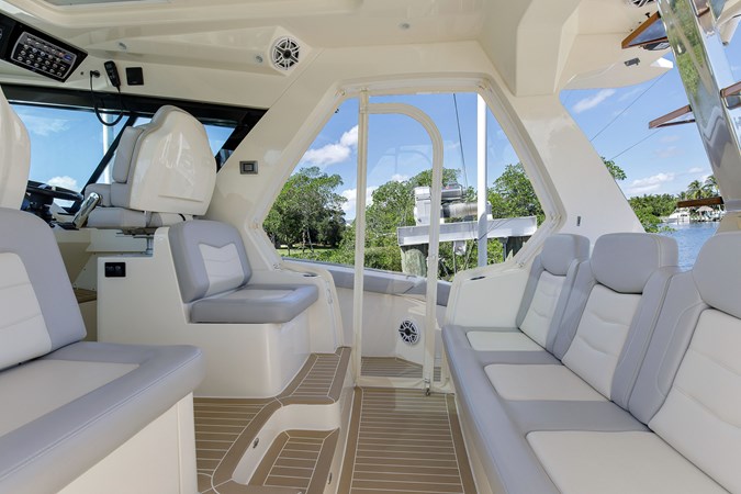 14_2020 53' Scout 530 LXF