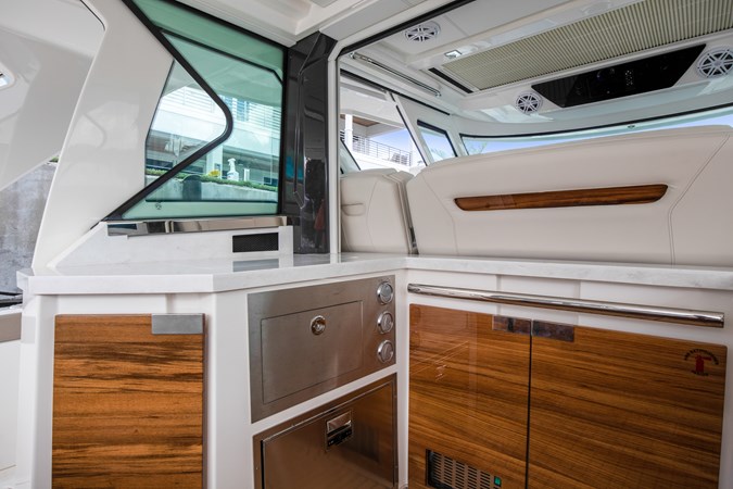 16_2022 48ft Tiara 48 LS