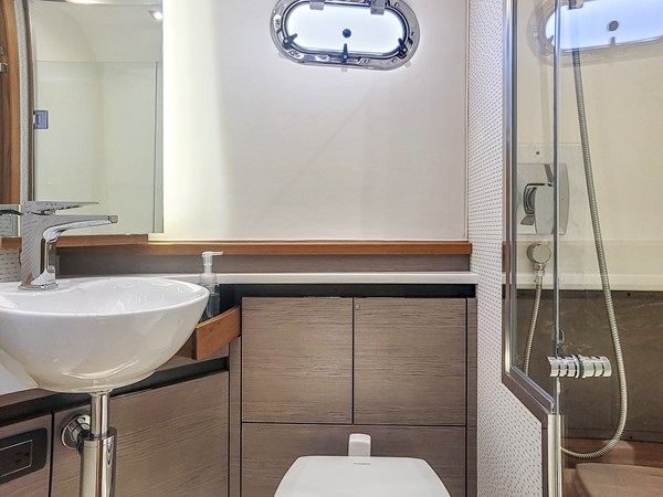 25_2022 48ft Tiara 48 LS