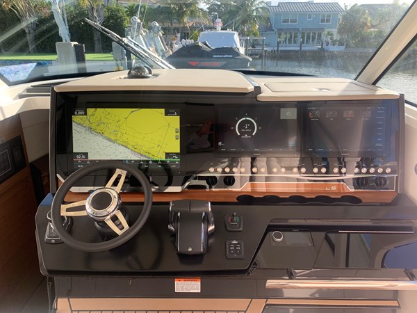 11_2022 48ft Tiara 48 LS