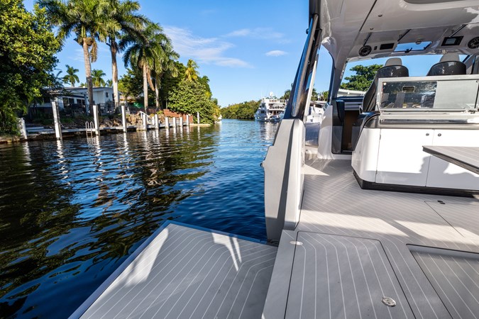 20_2022 47ft Azimut Verve 47