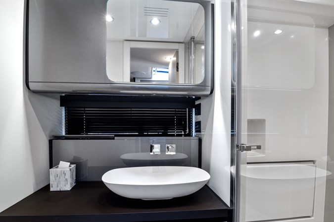 27_2022 47ft Azimut Verve 47