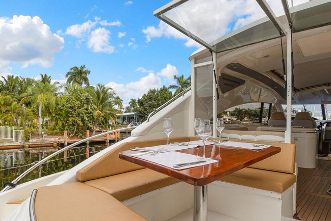 10_2001 65ft Princess V65 TAKIA