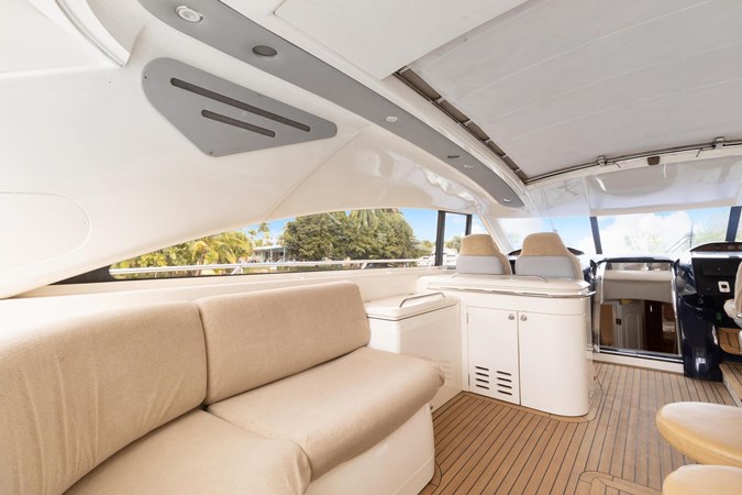 13_2001 65ft Princess V65 TAKIA