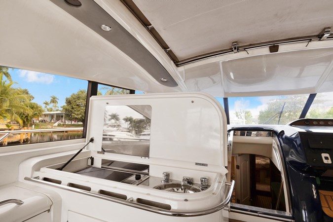 17_2001 65ft Princess V65 TAKIA